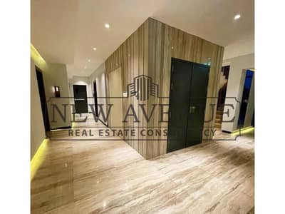 Apartment 3 bedrooms ready to move prime location bahry  in palm Hills new cairo price including maintenance
