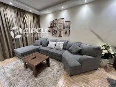 شقة للإيجار مفروشة بالكامل في كمبوند إيستاون Eastown التجمع الخامس 2 غرف بجوار الـ AUC مباشرة