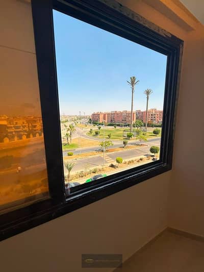 For Sale | Luxury Penthouse with an Open View in the Heart of Sheikh Zayed, District 13 – Neighborhood Two, one of the most prestigious areas of Sheikh Zayed, with a direct view of the garden and in front of a compound