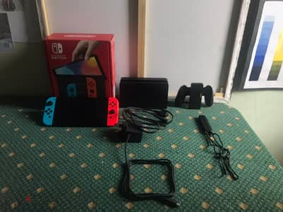 Nintendo switch اصدار oled بحالة ممتازة