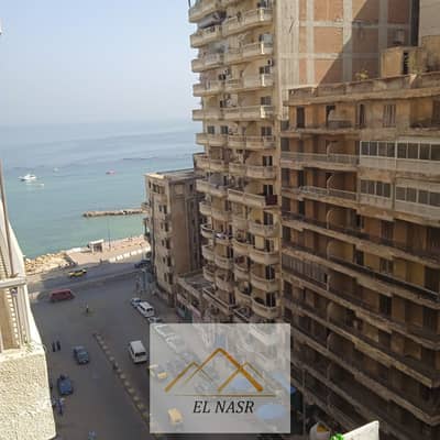 شقة مفروشة ع البحر بميامي للايجار من المالك