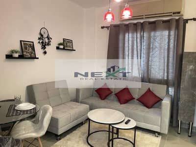 للايجار مفروش في سيليا ستوديو 1 غرف نوم + 1 حمام تشطيب خاص فرش فندقي دور ارضي دقايق من خدمات و المسجد و الجهاز قريبه جدا من بوبات مدينتي و دقايق