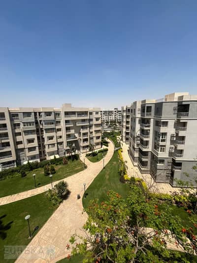 A distinctive apartment for rent in Madinaty at the lowest price on the market with a garden view.