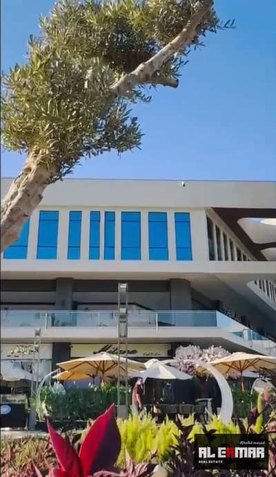  مكتب إداري للبيع داخل West Gate Mall