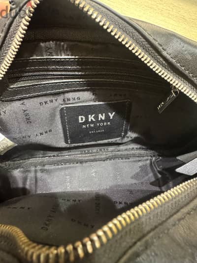 شنطة كروس DKNY Original أصلية 100%