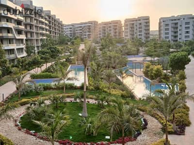 Apartment with immediate receipt in a fully serviced compound with a strong developer and an open view. A resident compound, steps away from Madinaty and the Golden Square, a very distinguished location in the future.