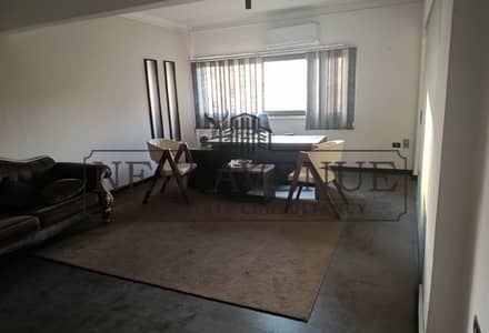 Administrative office space for sale with a very prime location 200 sqm