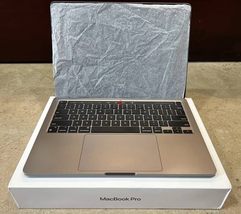 MacBook Pro M2 6