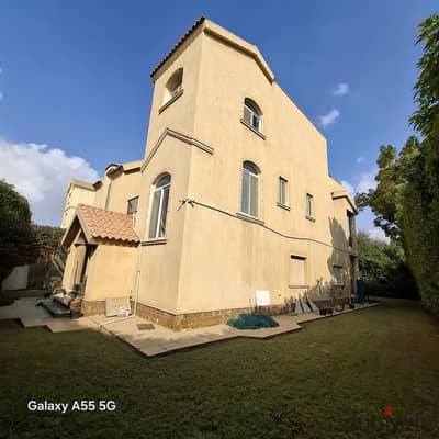 The perfect standalone villa for your family's comfort and privacy, featuring a large private garden and a licensed swimming pool.