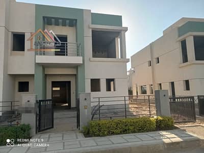 J Model Villa at a special price next to the food court