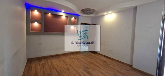 #شقه_للايجار   المعراج السفلى   بالقرب من كنتاكي و معسكر الجيش   ومنطقه المدارس والخدمات   دور 4 . . بدون اسانسير   165 متر