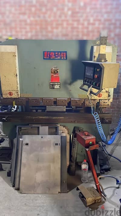 Hydraulic press brake (used)