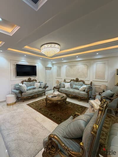 Apartment for Sale in El Narges 4 – New Cairo   Super Lux Finishing  Open Garden View   Area: 210 SQM  Third Floor
