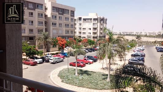 شقه مميزه للبيع في افضل مراحل مدينتي B10  مساحه: 116م   فيو باركينيج مفتوح   خطوات ل امتداد نادي مدينتي ( تحت الانشاء )  وخطوات ل mall All season park