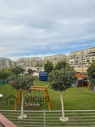 شقة 155م متشطبه بالمطبخ موقع متميز بكمبوند ماونتن فيو اى سيتي Mountain view i city