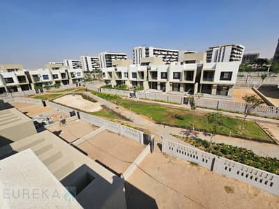 Corner Townhouse for Rent in Al Burouj Compound – 300 SQM | Ground Floor, First Floor & Roof.