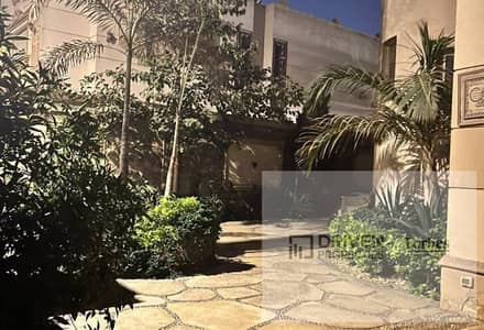 استلام فوري فيلا 740م للبيعي كمبوند رويال سيتي Royal City Compound بالقرب من فيلدج ويست الشيخ زايد الجيزه