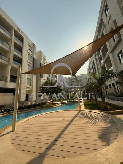 شقة للبيع في مصر الجديدة داخل كمبوند مبني بالكامل، استلام فوري، على الأوتوستراد مباشرة، مساحة 116م، غرفتان، 2 حمام، ريسبشن، 2 تراس، مميزةجدا