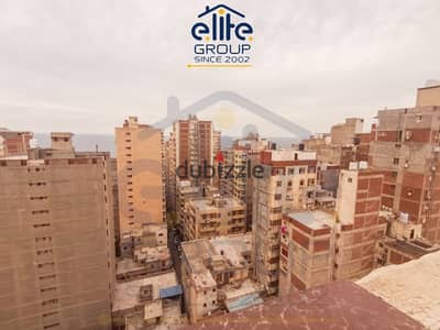 شقة دوبليكس للبيع بكليوباترا ترى البحر   المساحة 250 م