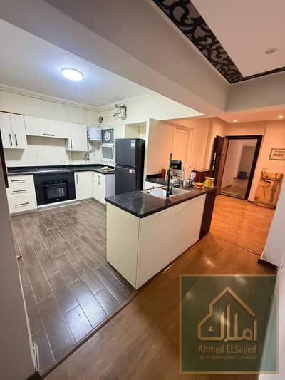 A special rental opportunity – a newly furnished 125m apartment with luxurious modern furniture and special finishes. 3 bedrooms, including a master, 2 bathrooms, fully air-conditioned, American kitchen, natural gas, ready for