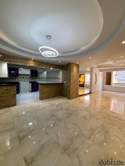 Apartment for sale in Miami on Al-Saba'i Main Street, 8th floor, 150 square meters. Asking price: 4,150,000 in cash. To contact us, call 01031837709.