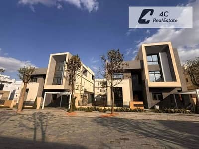 Standalone Villa Ready for Immediate Delivery in a Prime Location with Landscape and Lake View for Sale in Saada Compound Fifth Settlement, New Cairo