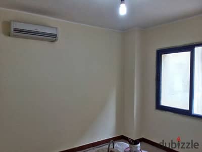شقه سكني بالدقي بشارع المساحه الرئيسي بالدقي ١٨٠ متر ٣ غرف مطلوب ٢٢٠٠٠