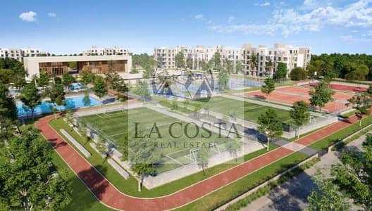 شقة ريسيل أرضي بجاردن للبيع في ديستريكت 5، تتميز بموقع استثنائي داخل الكمبوند، واتجاه بحري يمنحها تهوية وإضاءة طبيعية ممتازة، مع استلام فوري وتشطيب فا