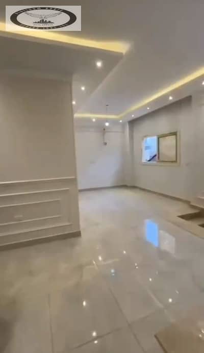 Duplex for rent in Al-Andalus 2, Fifth Settlement, near Katameya Dunes and 90th Street. First occupancy. Ultra-super-lux finishing.