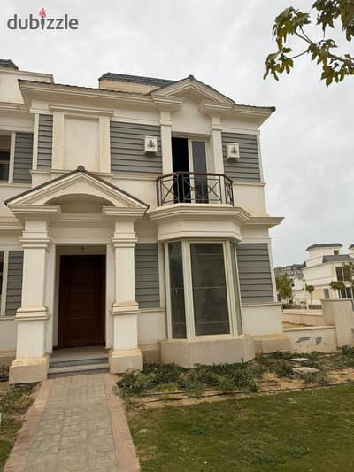 Townhouse for resale in Mountain View iCity October  prime location, lowest price. RTM