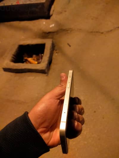 Apple - iPhone 13