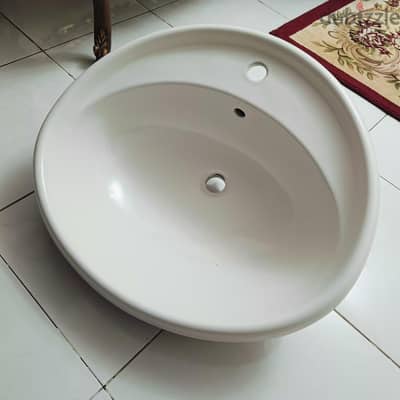 حوض كليوباترا مستعمل بحاله ممتازه مقاس 65 × 58