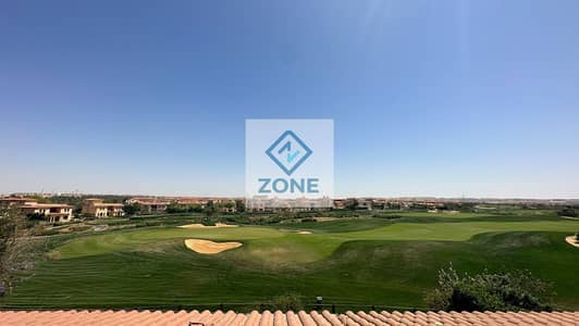 Villa for sale in Golf, first occupancy, 900m² plot, prime location