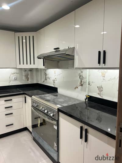 شقة شبه مفروشة للإيجار في كمبوند ميفيدا