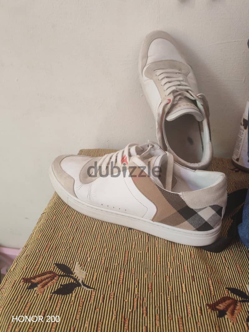 BURBERRY 1