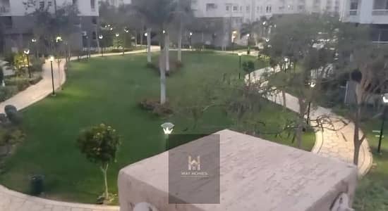 شقه للبيع 200 متر مجموعه 102 دور تاني فيو جاردن تشطيبات شركه 4 نوم 3 حمام