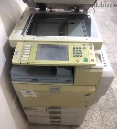 ماكينة تصوير وطباعة الوان Ricoh mpc 2800 للبيع
