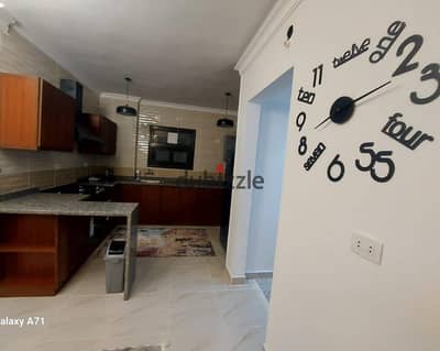 For rent furnished in my city b 15