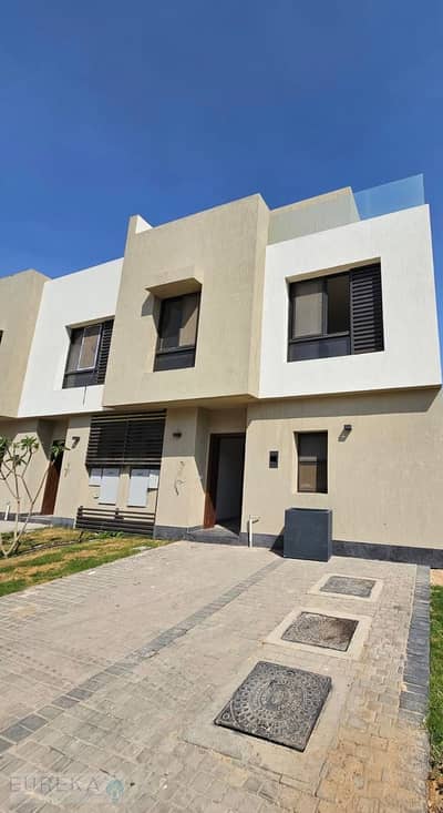 Townhouse corner for Rent in Al Burouj Compound – 300 sqm