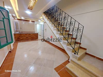 A roof apartment in Al-Ajami, Palm Beach, in the heart of services and markets, a distinctive residential and tourist location with complete facilities