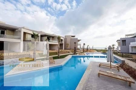 Villa in boho Al Sokhna with a private garden directly on the beach