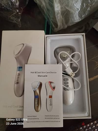 Hot and cold skin care device