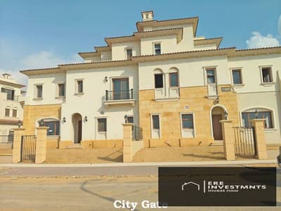 كواترو فيلا للبيع استلام فوري بفيو مميز علي لاند سكيب في كمبوند سيتي جيت التجمع الخامس City Gate New Cairo