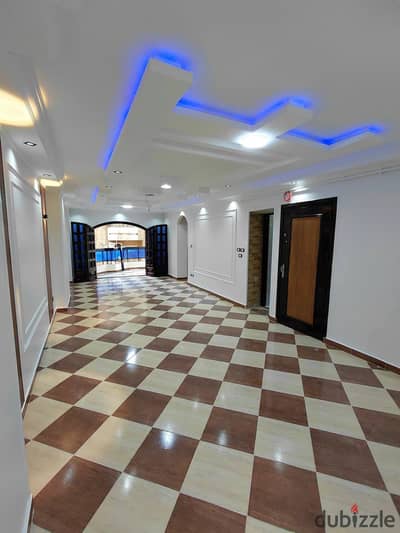 شقة للبيع ميامى  البرج 45 الرئيسي  150 متر  الدور 8   مطلوب 5 مليون و100 الف  للتواصل 01031837709