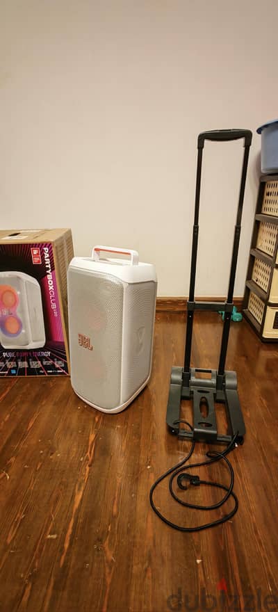 JBL party box 120 like new