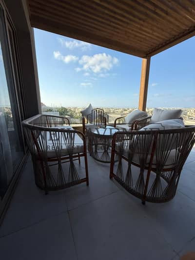 للبيع دوبلكس 260 متر مفروش بالكامل استلام فوري في هاسيندا باي مرحلة ليك يارد  Hacienda Bay Lake Yard فيو حمام سباحة