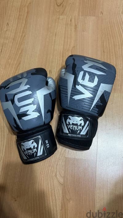 Venum gloves