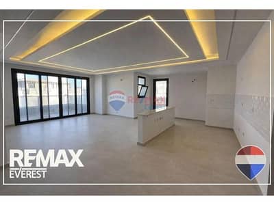 Semi-furnished penthouse in Badya Palm Hills