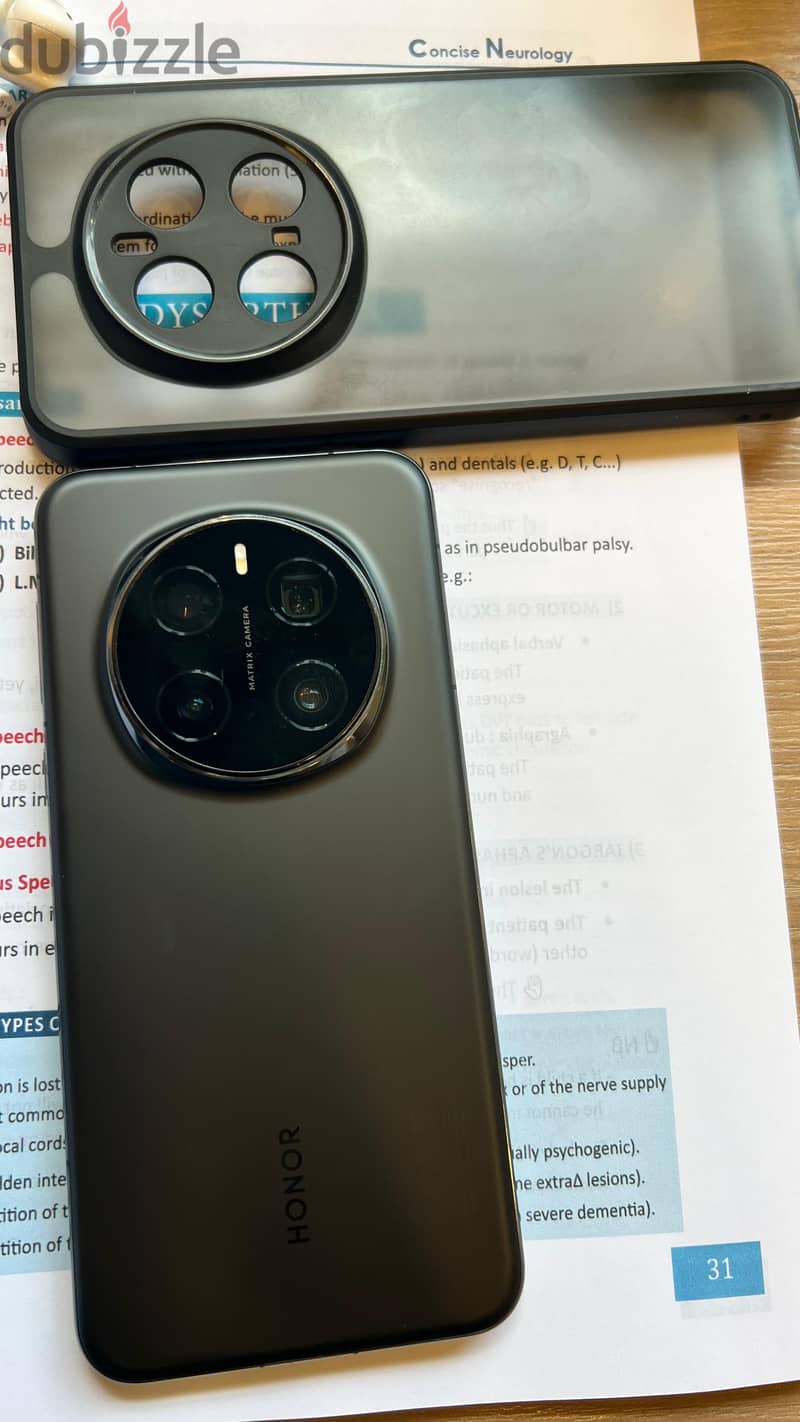 Honor Magic7 Pro 4