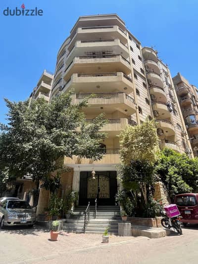A one-of-a-kind penthouse in Maadi at an exceptional value.